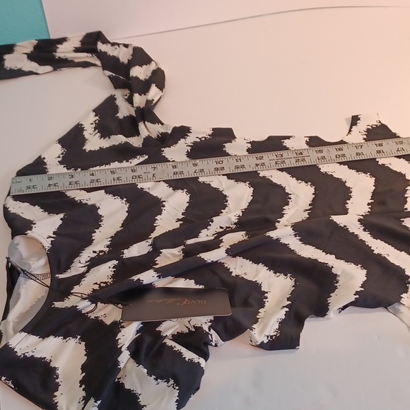 NEW! BLVD Collection black/white dress with side cut outs 5416 - Picture 12 of 12